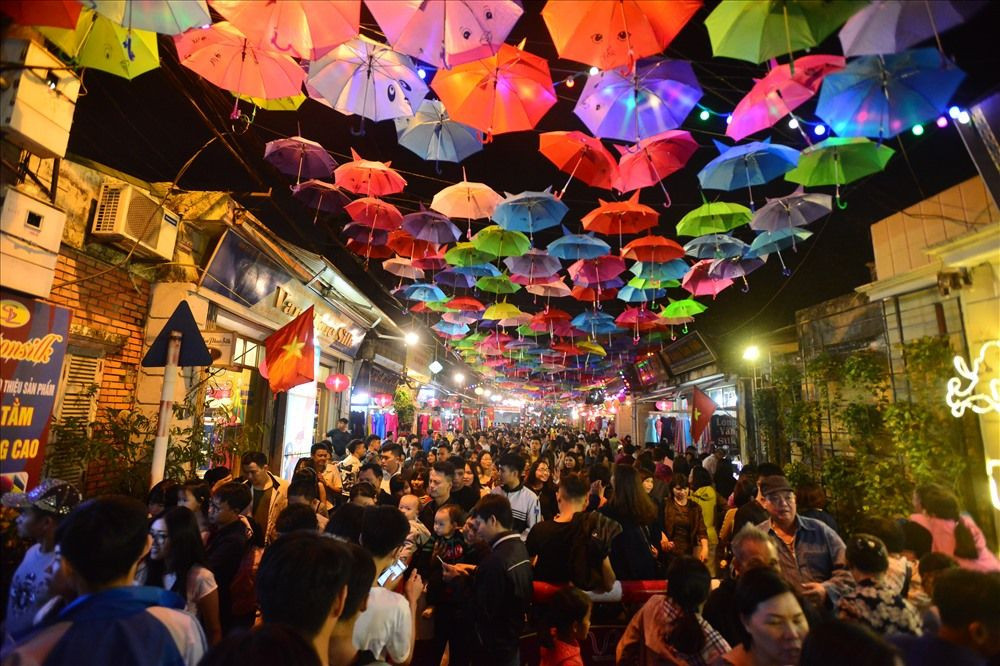 Ảnh đặc trưng Hà Đông tông tím